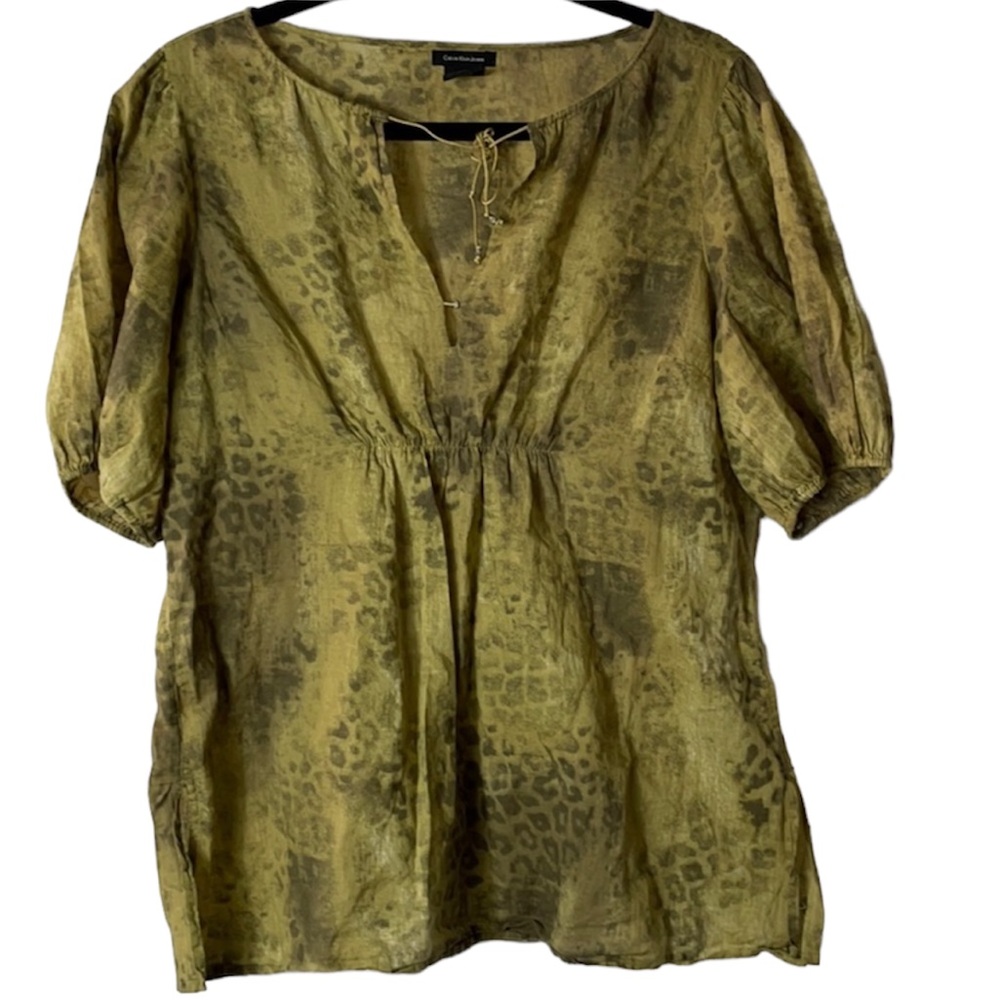 Calvin Klein Lightweight Animal Print V Neck Puff Sleeve Top Medium